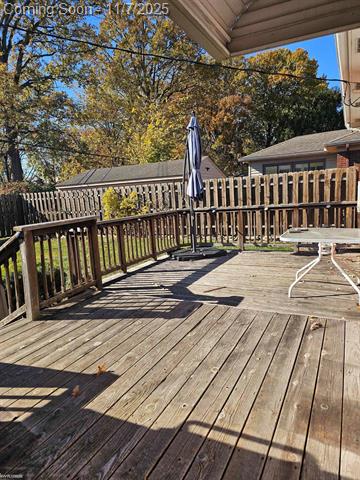 Builiding view twenty three for 20624 Sunnyside, Saint Clair Shores, MI. 48080