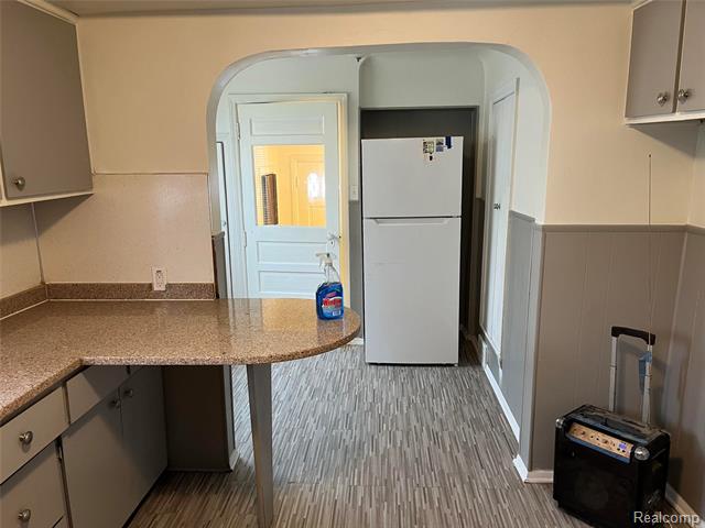 Builiding view four for 13505 Andrews, Warren, MI. 48089