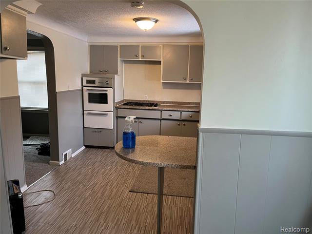 Builiding view one for 13505 Andrews, Warren, MI. 48089