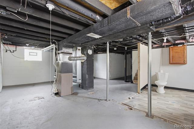 Builiding view eleven for 21934 Linwood, Eastpointe, MI. 48021
