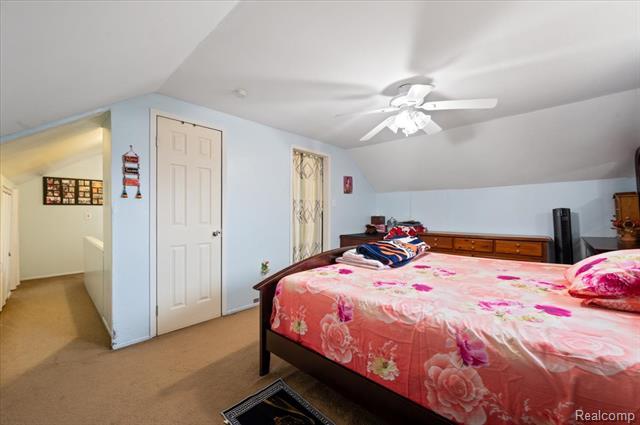 Builiding view eighteen for 2144 Woodruff, Warren, MI. 48091