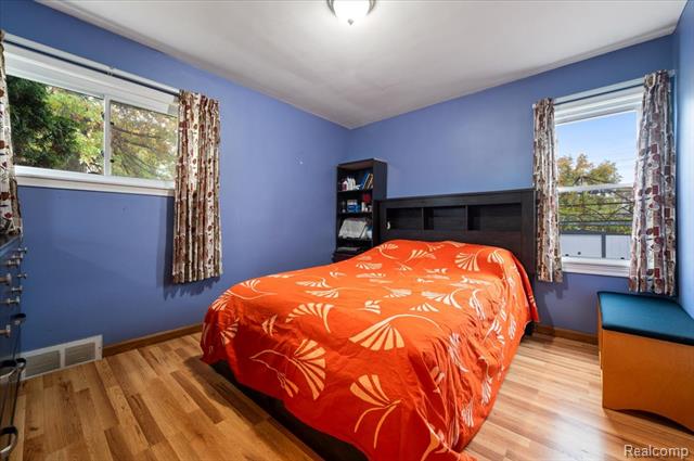 Builiding view fifteen for 2144 Woodruff, Warren, MI. 48091