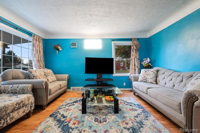 Builiding view four for 2144 Woodruff, Warren, MI. 48091