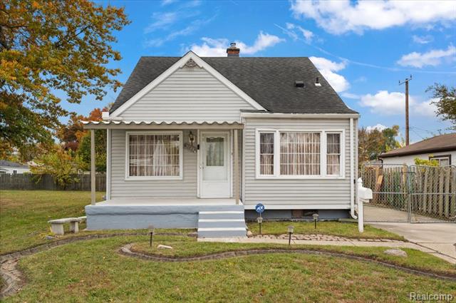 Builiding view one for 2144 Woodruff, Warren, MI. 48091