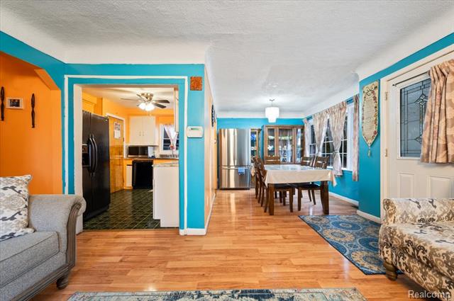 Builiding view seven for 2144 Woodruff, Warren, MI. 48091