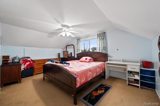 Builiding view seventeen for 2144 Woodruff, Warren, MI. 48091