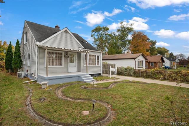 Builiding view two for 2144 Woodruff, Warren, MI. 48091