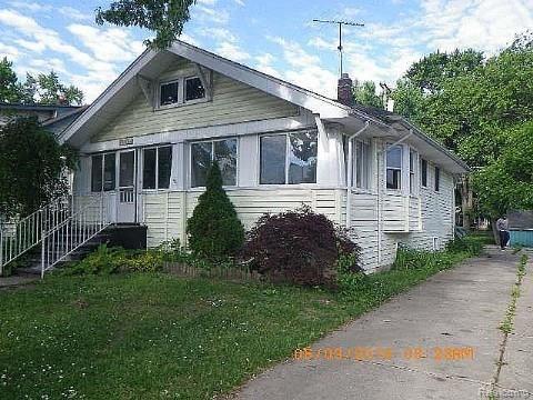 front view for 21935 Linwood, Eastpointe, Mi. 48021