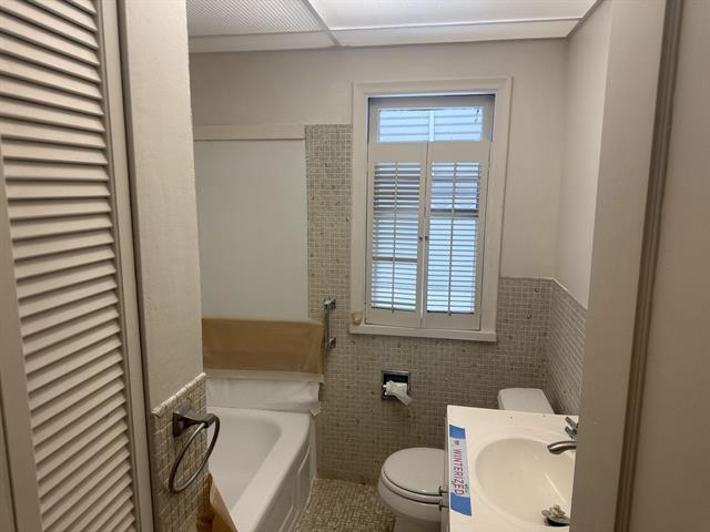 Builiding view eight for 21819 Shakespeare, Eastpointe, MI. 48021