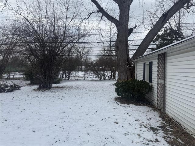 Builiding view seventeen for 21819 Shakespeare, Eastpointe, MI. 48021