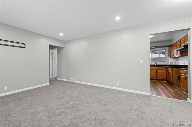 Builiding view four for 22644 Hill, Warren, MI. 48091