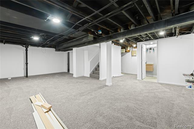 Builiding view seventeen for 22644 Hill, Warren, MI. 48091