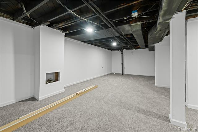 Builiding view sixteen for 22644 Hill, Warren, MI. 48091