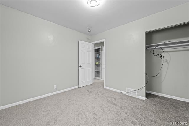 Builiding view ten for 22644 Hill, Warren, MI. 48091