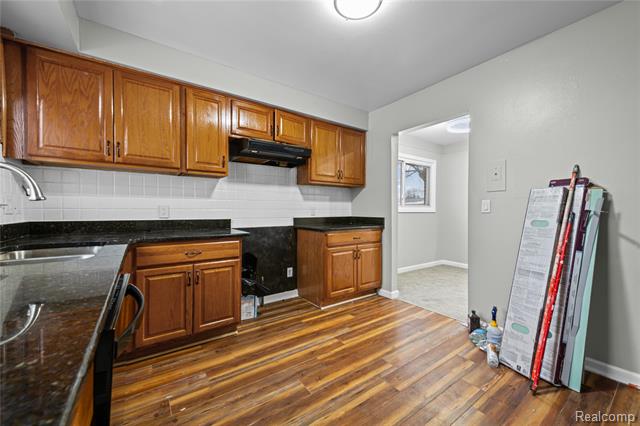 Builiding view thirteen for 22644 Hill, Warren, MI. 48091