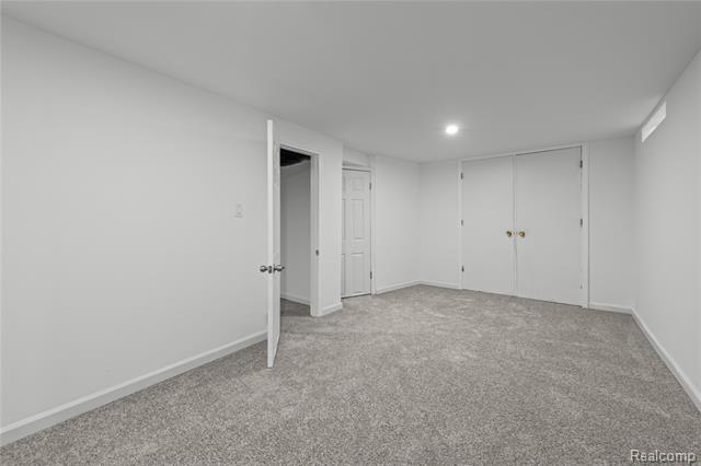 Builiding view twenty one for 22644 Hill, Warren, MI. 48091