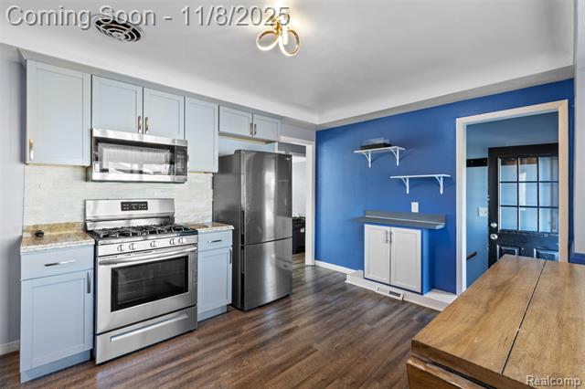 Builiding view eight for 22417 Carolina, Saint Clair Shores, MI. 48080