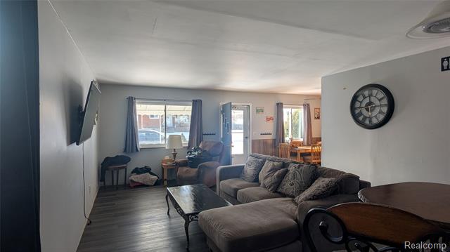 Builiding view nine for 2167 Woodruff, Warren, MI. 48091