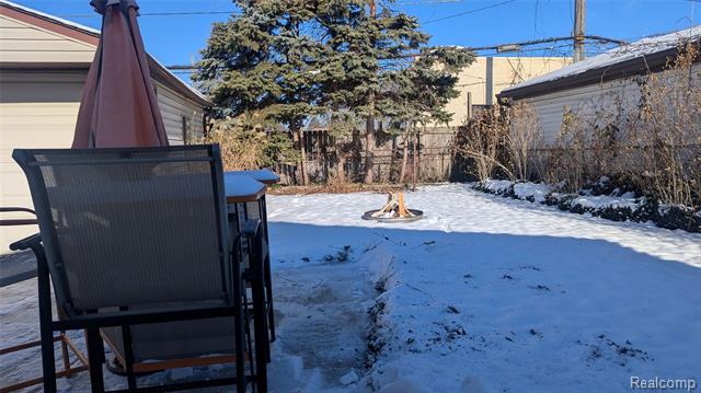 Builiding view twenty three for 2167 Woodruff, Warren, MI. 48091