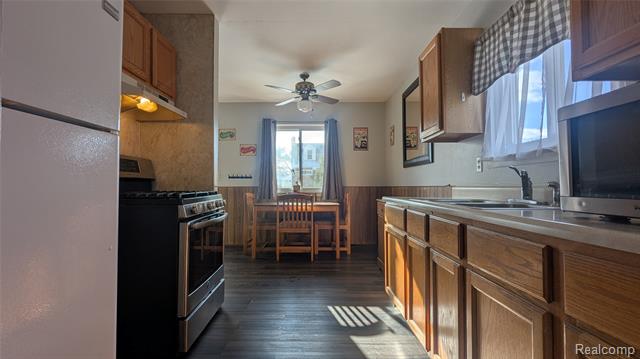 Builiding view two for 2167 Woodruff, Warren, MI. 48091