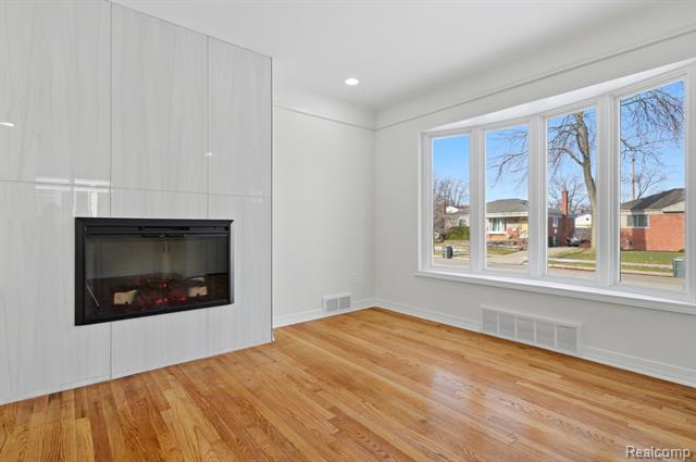 Builiding view three for 19912 Alger, Saint Clair Shores, MI. 48080