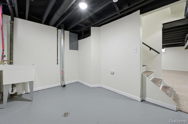 Builiding view twenty four for 19912 Alger, Saint Clair Shores, MI. 48080