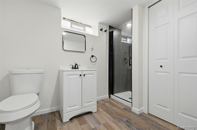 Builiding view twenty two for 19912 Alger, Saint Clair Shores, MI. 48080