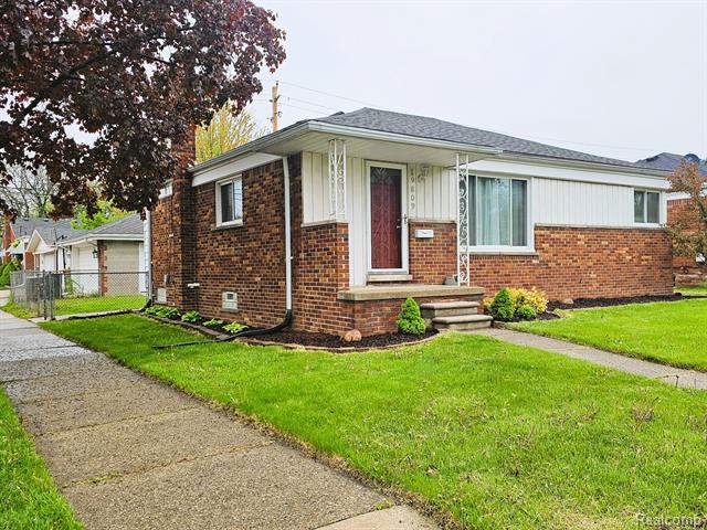 front view for 19809 Alger, Saint Clair Shores, Mi. 48080