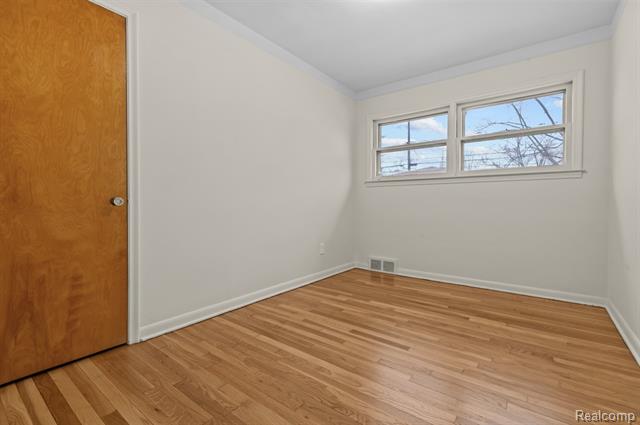 Builiding view eight for 22609 Edgewood, Saint Clair Shores, MI. 48080