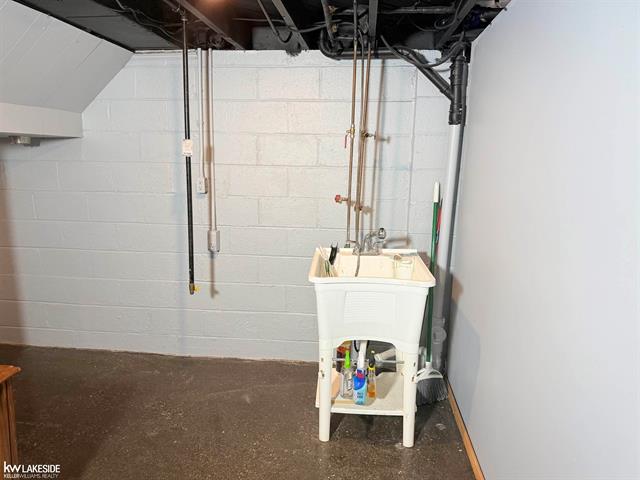 Builiding view fourteen for 22118 Firwood, Eastpointe, MI. 48021