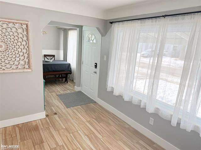 Builiding view two for 22118 Firwood, Eastpointe, MI. 48021