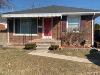 front view for 18313 Oak, Eastpointe, Mi. 48021