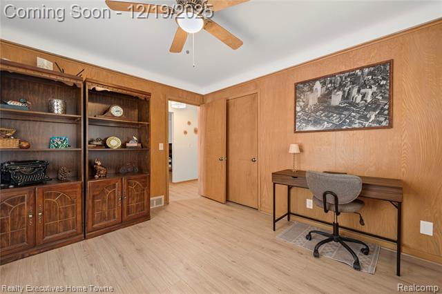 Builiding view eleven for 18200 Oak, Eastpointe, MI. 48021