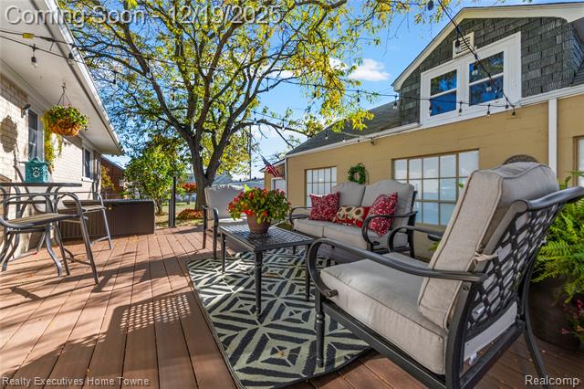 Builiding view thirty five for 18200 Oak, Eastpointe, MI. 48021