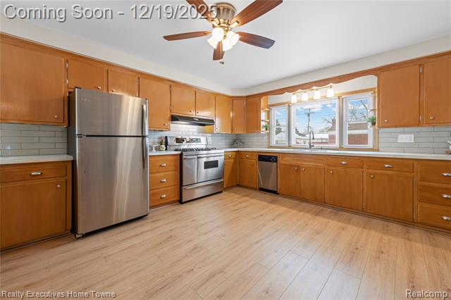 Builiding view twelve for 18200 Oak, Eastpointe, MI. 48021