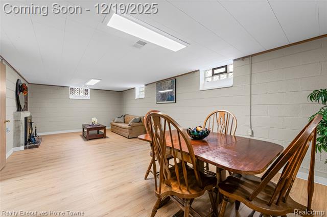 Builiding view twenty five for 18200 Oak, Eastpointe, MI. 48021