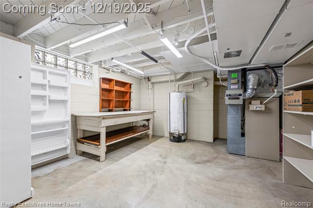 Builiding view twenty four for 18200 Oak, Eastpointe, MI. 48021