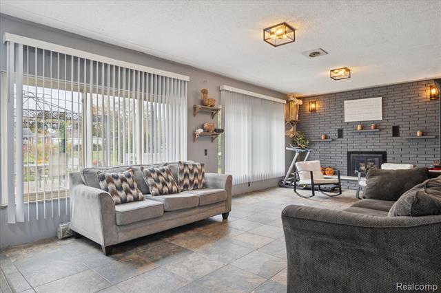 Builiding view eleven for 19720 Maxine, Saint Clair Shores, MI. 48080