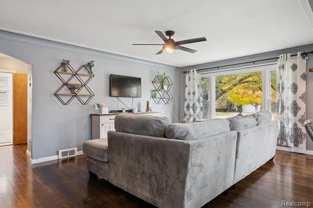 Builiding view five for 19720 Maxine, Saint Clair Shores, MI. 48080