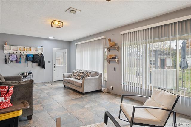 Builiding view fourteen for 19720 Maxine, Saint Clair Shores, MI. 48080