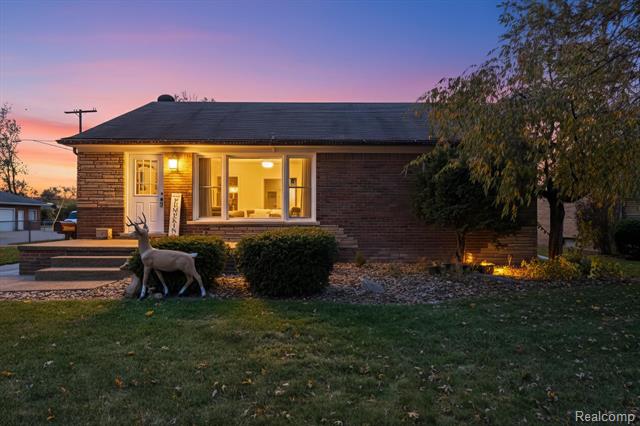 front view for 19720 Maxine, Saint Clair Shores, Mi. 48080