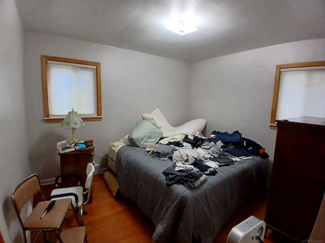 Builiding view eight for 22584 Marine, Eastpointe, MI. 48021