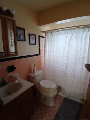 Builiding view seven for 22584 Marine, Eastpointe, MI. 48021