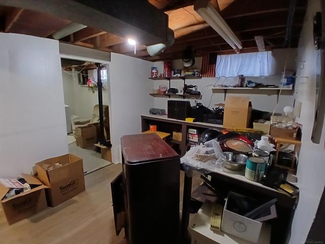 Builiding view sixteen for 22584 Marine, Eastpointe, MI. 48021