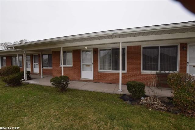 front view for 22444 Kelly, Eastpointe, Mi. 48021