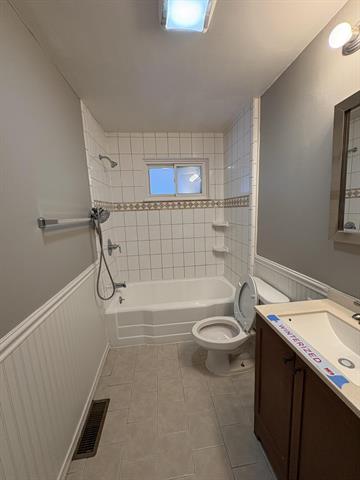 Builiding view eight for 22806 Shakespeare, Eastpointe, MI. 48021