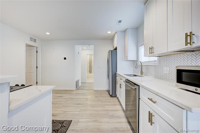 Builiding view eight for 23826 Kate, Warren, MI. 48091