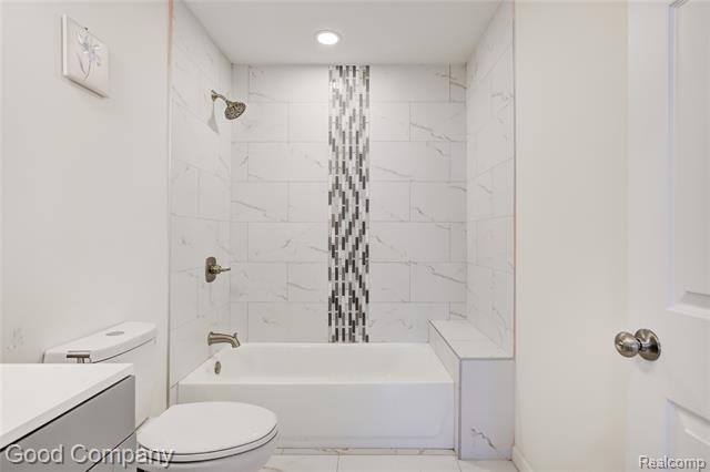 Builiding view nineteen for 23826 Kate, Warren, MI. 48091