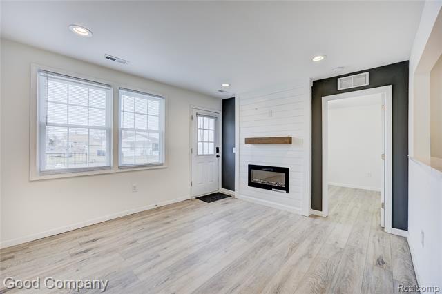 Builiding view one for 23826 Kate, Warren, MI. 48091