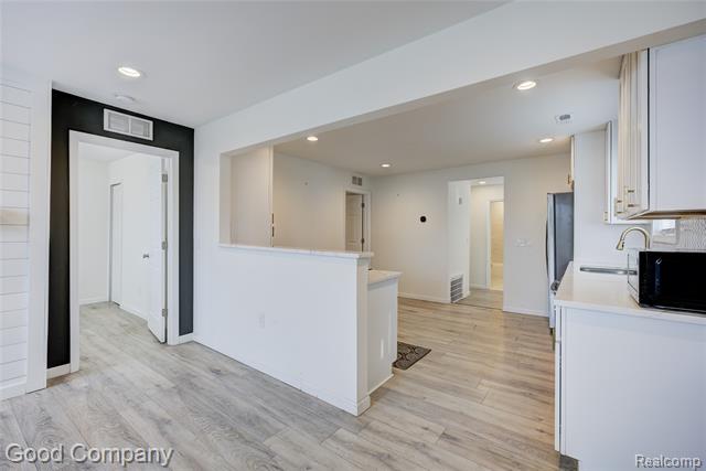 Builiding view six for 23826 Kate, Warren, MI. 48091